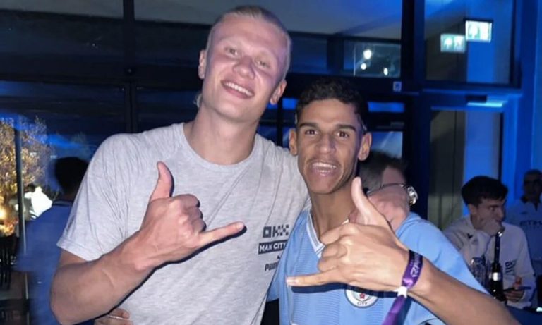 Haaland e Luva de Pedreiro