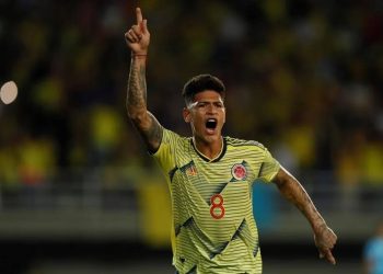 Jorge Carrascal em campo pela Seleção da Colômbia