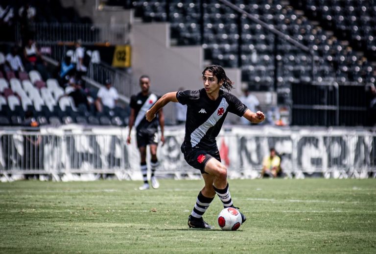 JP em ação pelo Sub-20 do Vasco