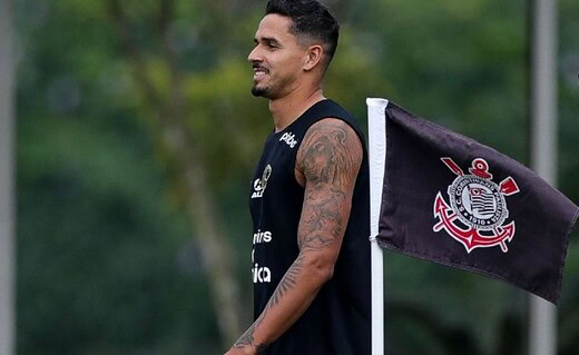 Lucas Veríssimo em treino do Corinthians