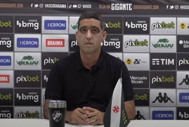 Luiz Mello em pronunciamento na Vasco TV