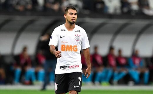 Sornoza em ação pelo Corinthians