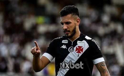 Zé Vitor durante jogo do Vasco contra o Madureira