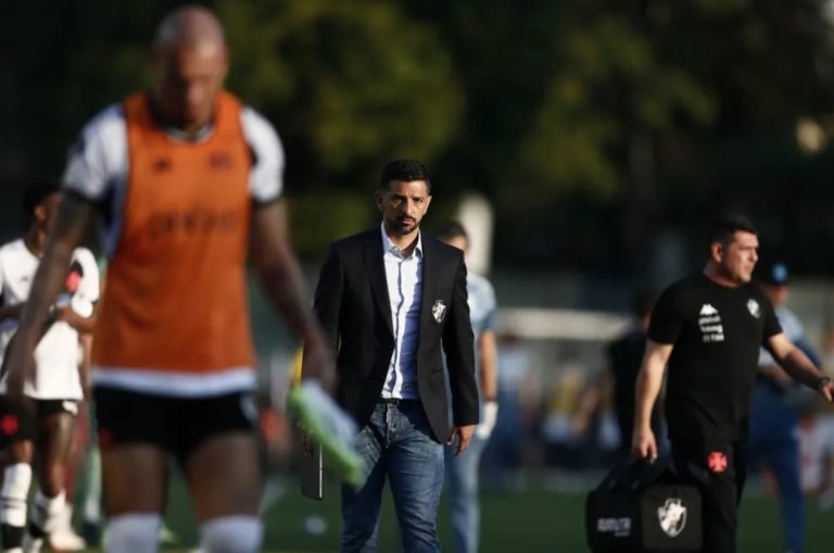 Emiliano Díaz, auxiliar-técnico do Vasco