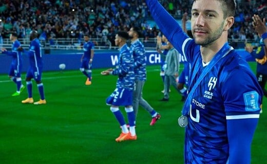 Luciano Vietto com a camisa do Al-Hilal, da Arábia Saudita