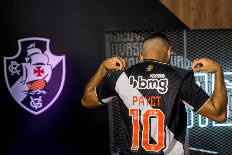 Payet com a camisa 10 do Vasco
