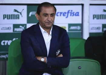 Ramón Díaz durante Palmeiras x Vasco