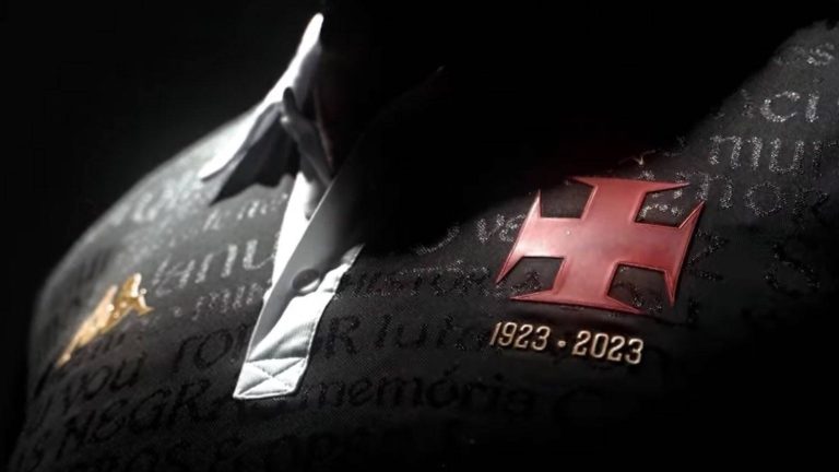 Terceira camisa do Vasco em homenagem aos Camisas Negras