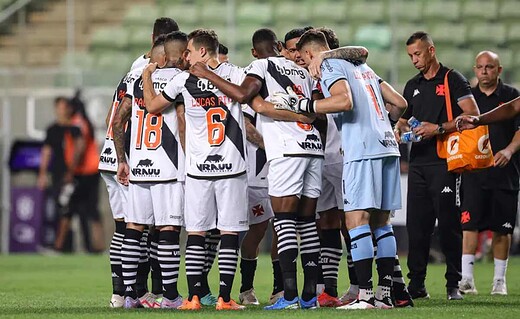 Jogadores do Vasco na Arena Independência