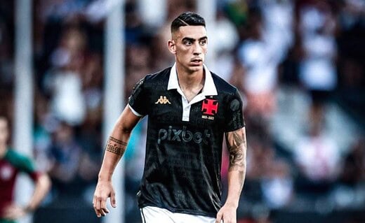 Puma Rodríguez em campo contra o Fluminense