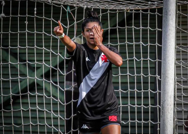 Anny Marabá homenageando Vegetti