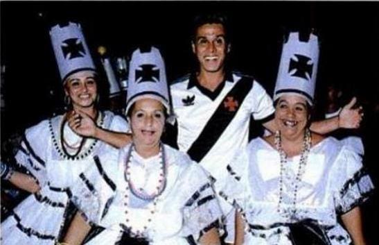 1989: Roberto Dinamite é homenageado pela escola de samba Boêmios de Inhaúma