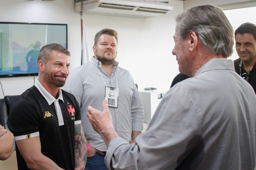 Pedrinho, Lúcio Barbosa e Jorge Salgado em encontro no Vasco, em novembro do ano passado — Foto: Matheus Lima/Vasco