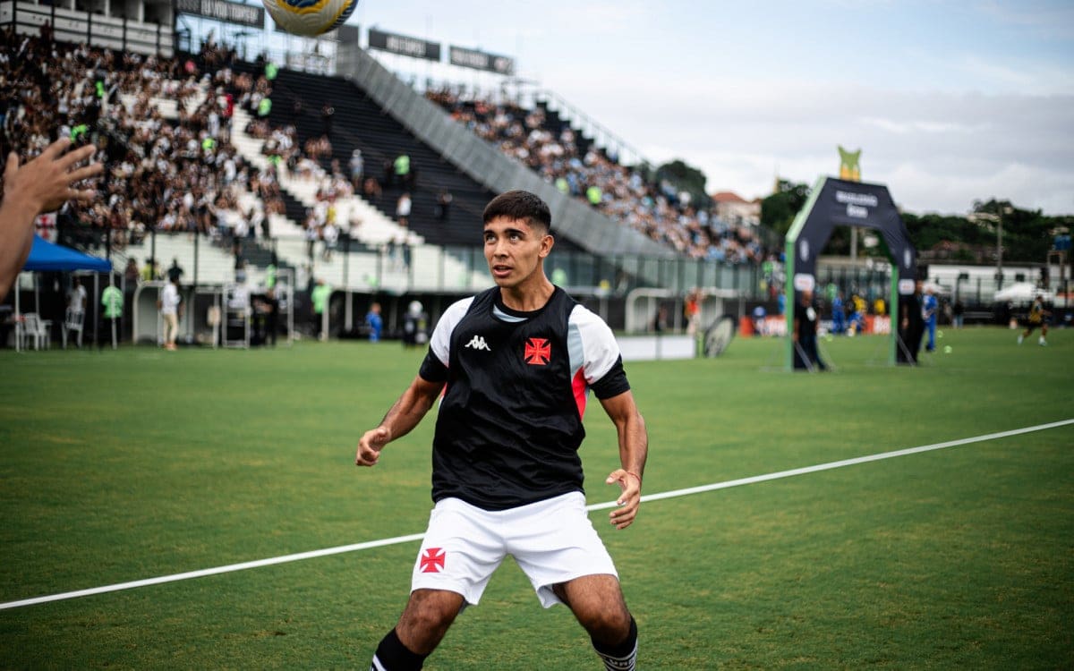 Juan Sforza foi titular do Vasco na partida contra o Grêmio Leandro Amorim/Vasco