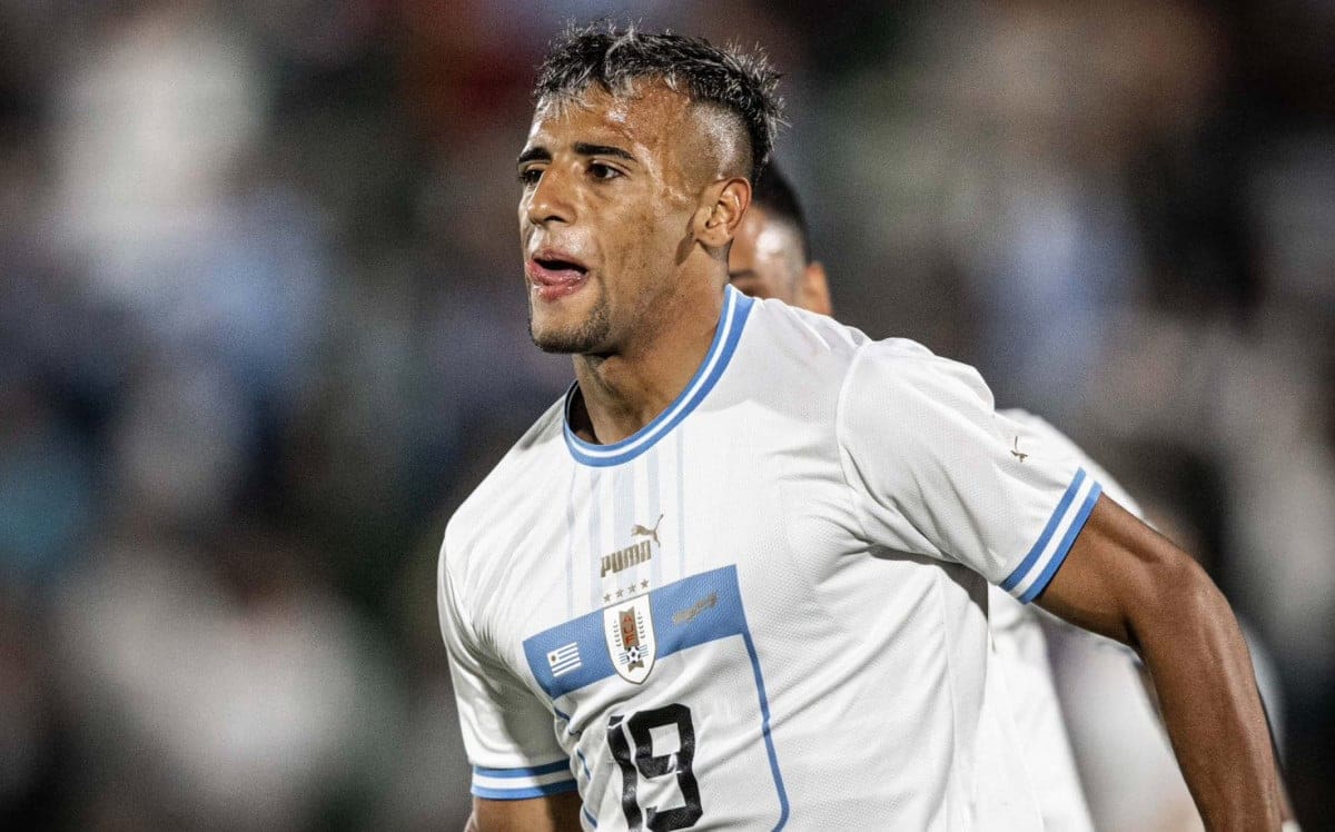 20240604-200318-1-luciano-rodriguez-e-uma-das-principais-promessas-do-futebol-uruguaio-divulgacao-federacao-uruguaia-1 Luciano Rodríguez é uma das principais promessas do futebol uruguaio Divulgação / Federação Uruguaia