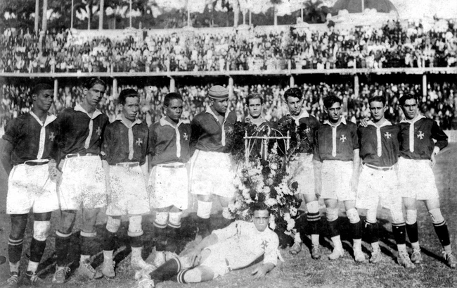 time-do-vasco-campeao-carioca-em-1923-jpg-650x0_q95_crop Equipe do Vasco campeã carioca em 1923