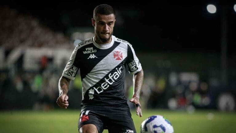 Philippe Coutinho durante partida do Vasco em São Januário, pelo Brasileirão - Foto: Matheus Lima/C.R. Vasco da Gama