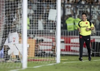 Diniz pode repetir, diante do Operário, a formação que superou o Fortaleza.