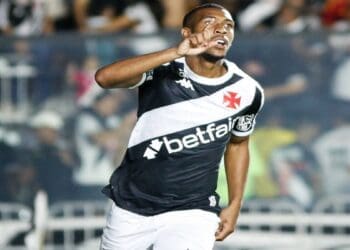 Vasco conquista vitória em partida internacional por 3 ou mais gols de diferença após 7 anos