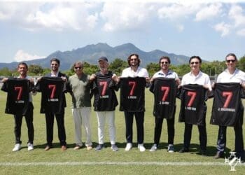 Vasco evita pagamento incorreto de comissão por patrocínio após investigação interna.