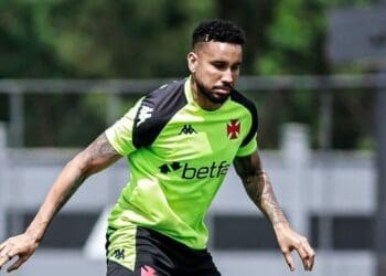 Ceará recebe a confirmação de que Jair continuará no Vasco.