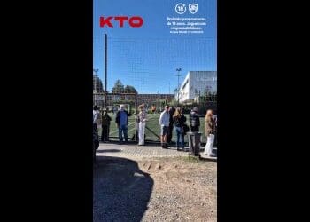 Time de futebol amador na Argentina usa camisa do Vasco e conta com ‘patrocínio’ da Heineken; assista ao vídeo.