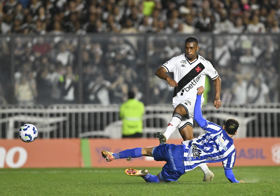 20250808-124247-1-5-gol-de-rayan-vasco-x-csa-foto-andre-durao-ge-1 Gol de Rayan, Vasco x CSA — Foto: André Durão / ge