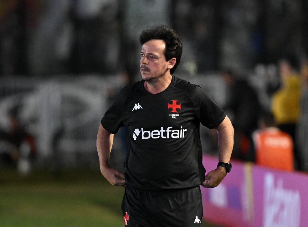 20250808-124249-1-23-fernando-diniz-vasco-x-csa-foto-andre-durao-ge Fernando Diniz, Vasco x CSA — Foto: André Durão / ge