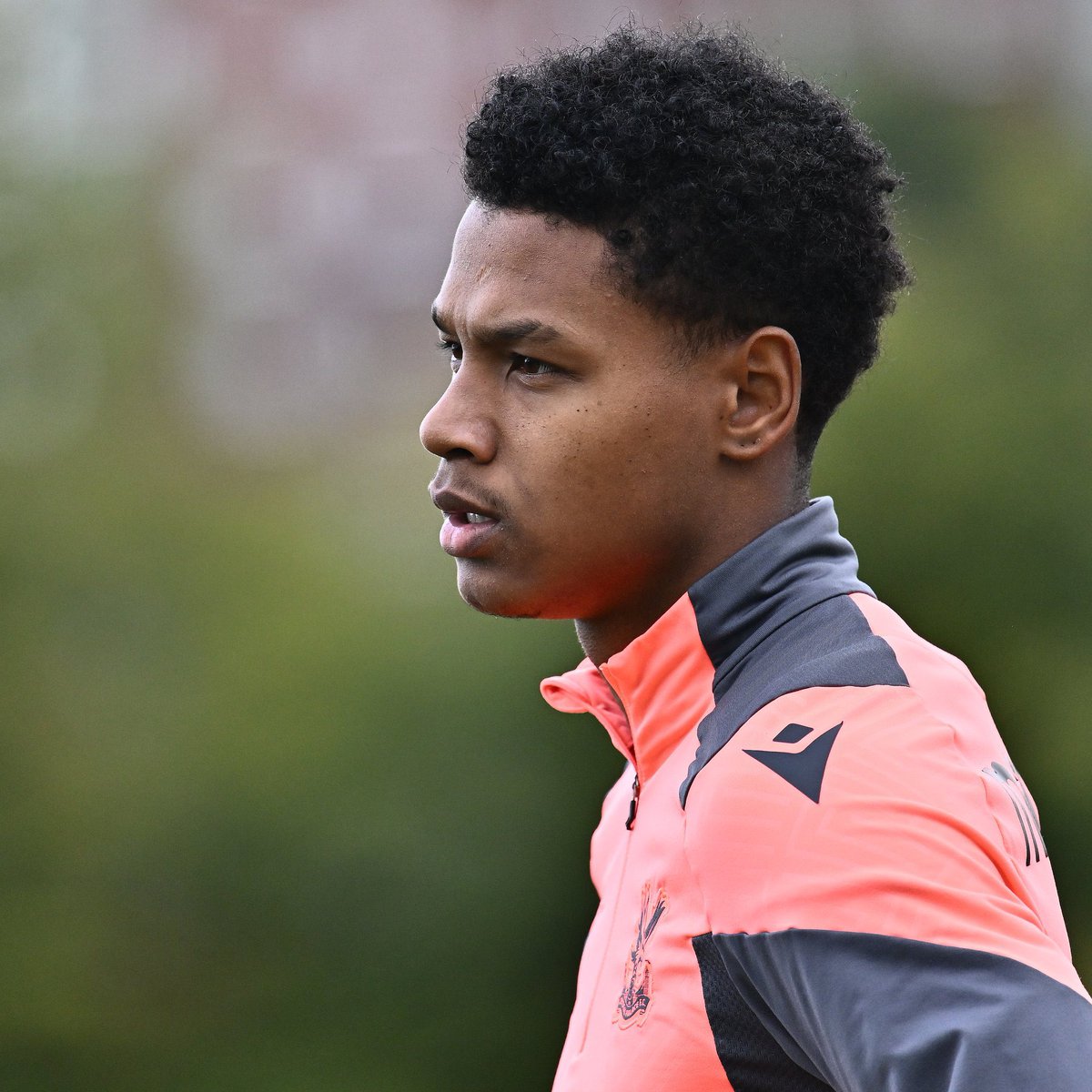 A divisão do salário de Matheus França com o Crystal Palace ainda não foi estabelecida.