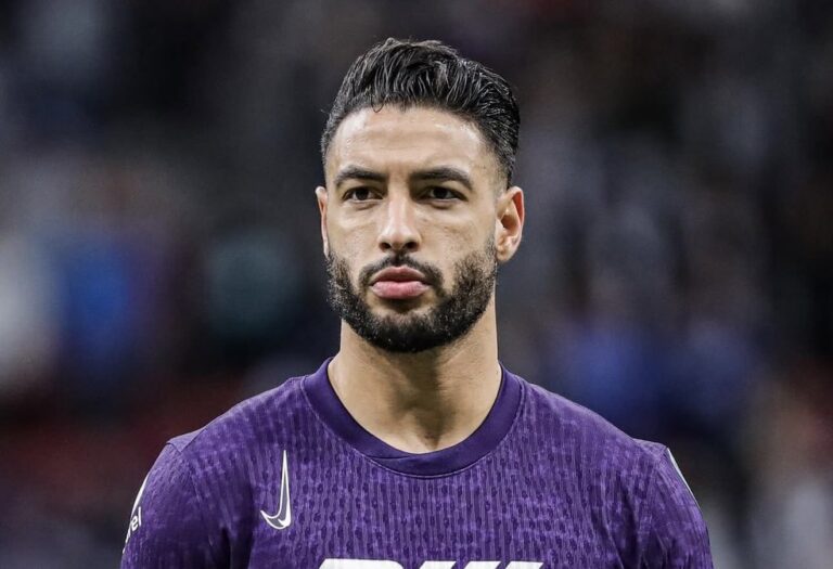 Nome do arquivo: jogador-vasco-em-campo.jpg.