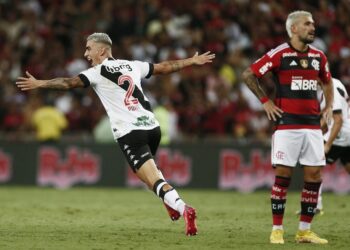 Herói da recente vitória do Vasco sobre o Flamengo, Puma Rodríguez não tem permanência assegurada para 2026.