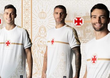 Vasco anuncia venda de camisa em homenagem ao Círio de Nazaré pela internet