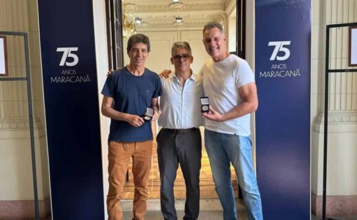 Medalhas de homenagem no evento do Maracanã.