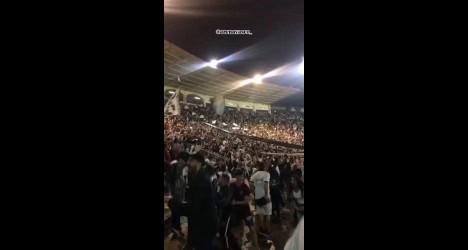Grandes torcedores no estádio do Vasco.