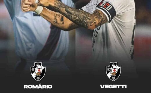 R10 Score: jogadors comemorando vitória do Vasco.
