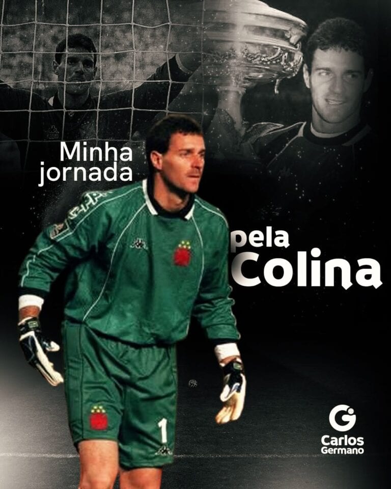 Futebolista vestindo uniforme do Vasco com fundo de torcida.