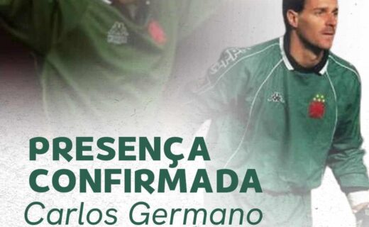 1. Jogador do Vasco comemorando gol.