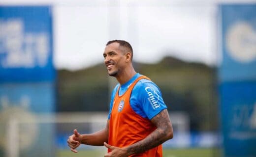 1. Jogador do Vasco em treinamento ao ar livre.