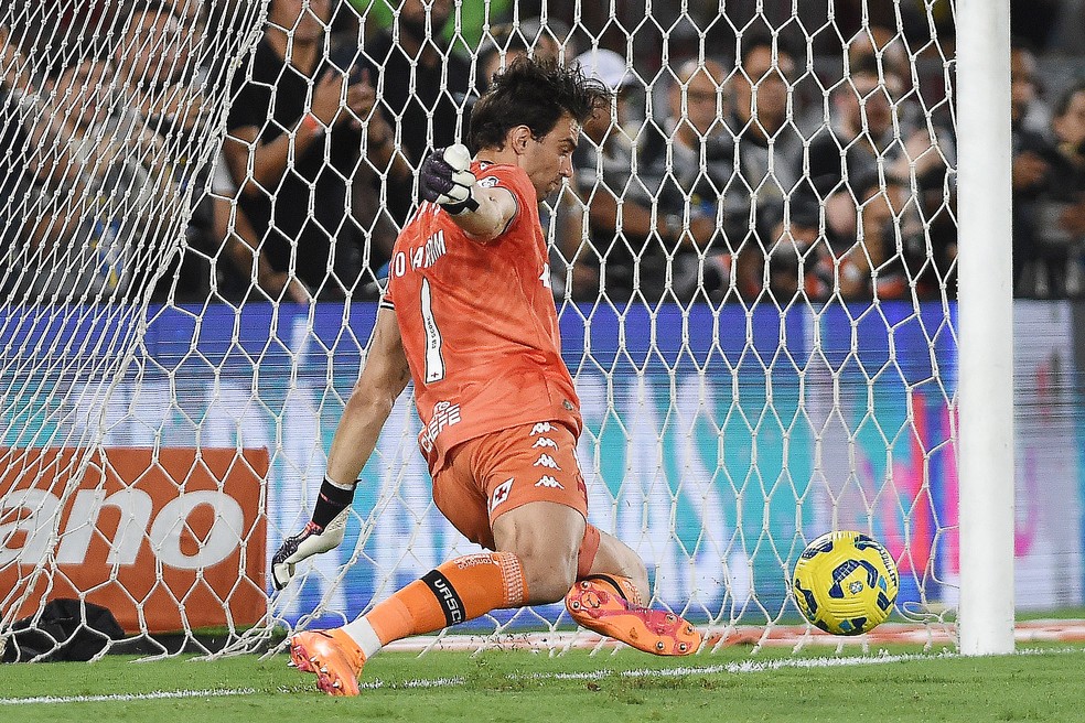 20251214-234638-1-33-leo-jardim-fluminense-x-vasco-copa-do-brasil-foto-andre-durao Léo Jardim Fluminense x Vasco Copa do Brasil — Foto: André Durão