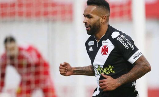 Alex Teixeira durante o jogo contra o Brusque