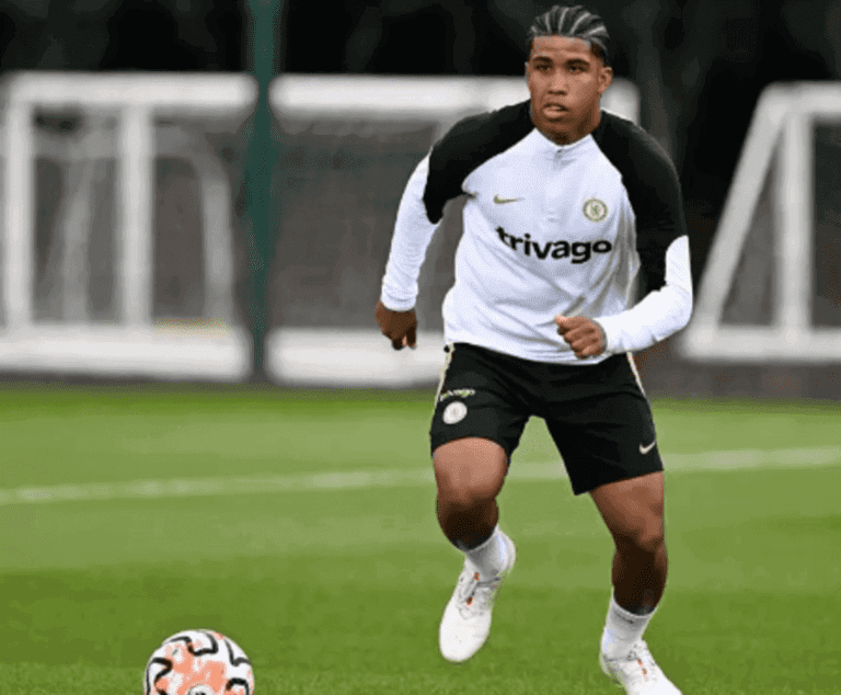 Andrey Santos em sua primeira atividade como jogador do Chelsea