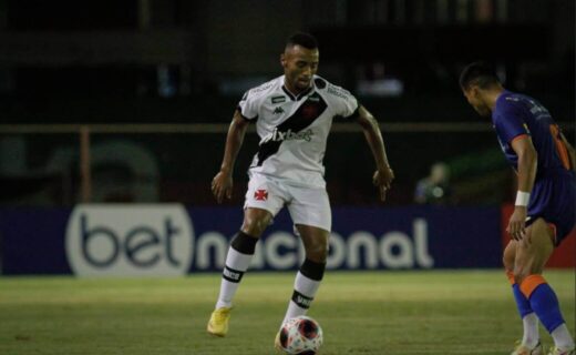 Cauã Paixão em jogo contra o Audax