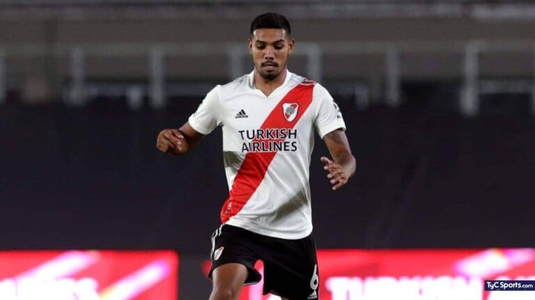 David Martínez, zagueiro do River Plate