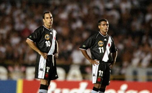 Edmundo e Romário em ação pelo Vasco no Mundial de Clubes de 2000