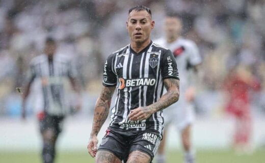 Eduardo Vargas em campo pelo Atlético-MG