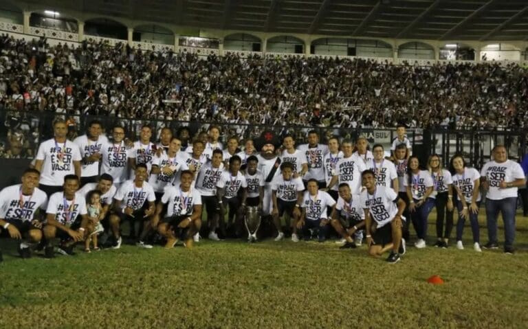 Elenco vice-campeão da Copinha pelo Vasco em 2019