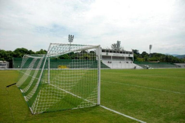 Estádio Elcyr Resende