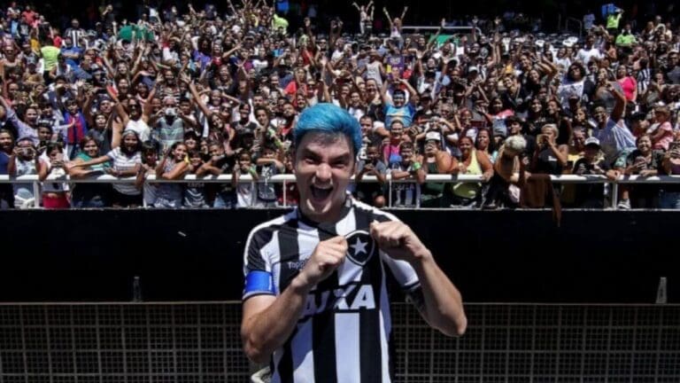 Felipe Neto, torcedor do Botafogo