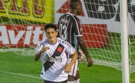 Germán Cano comemorando gol contra o Fluminense