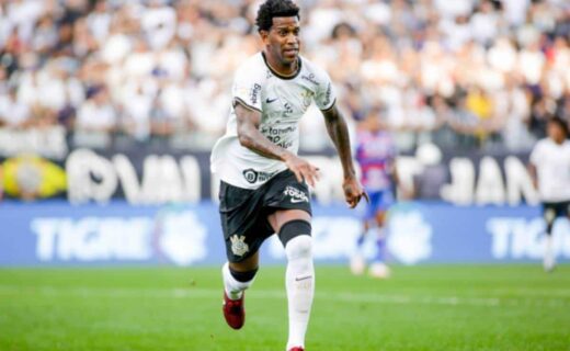 Gil, zagueiro do Corinthians